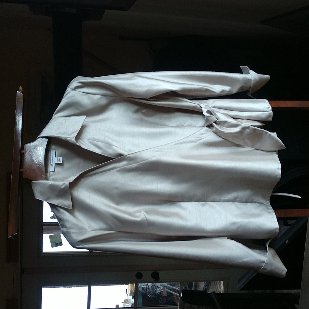 Women's blouse